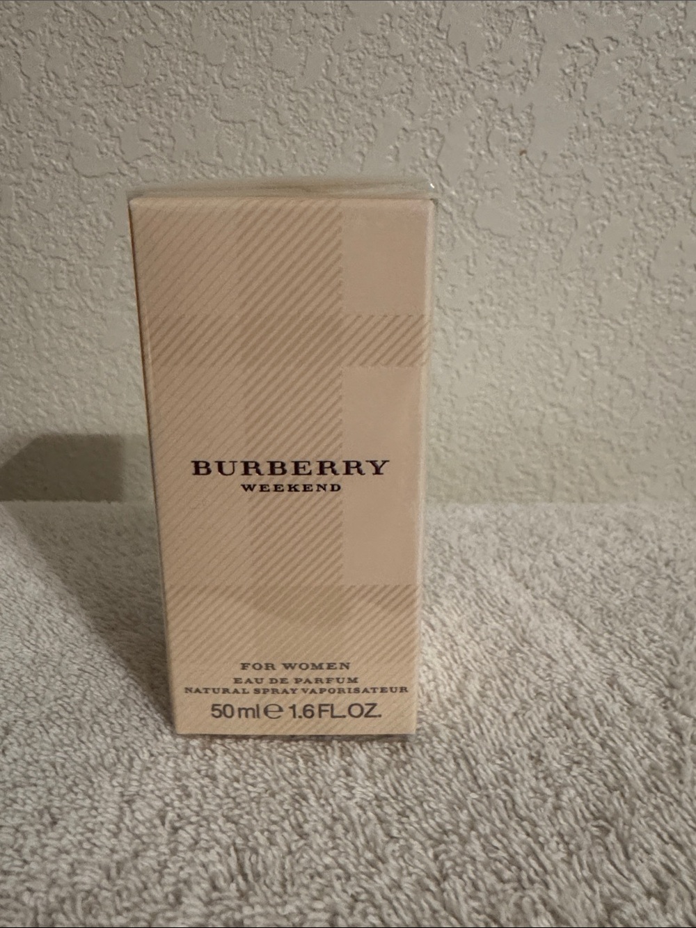 Burberry Weekend Women - Beige Bottle/Box